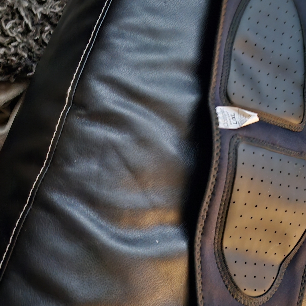 Black Leather Slip-On Shoes with Rounded Toe and Quality Stitching